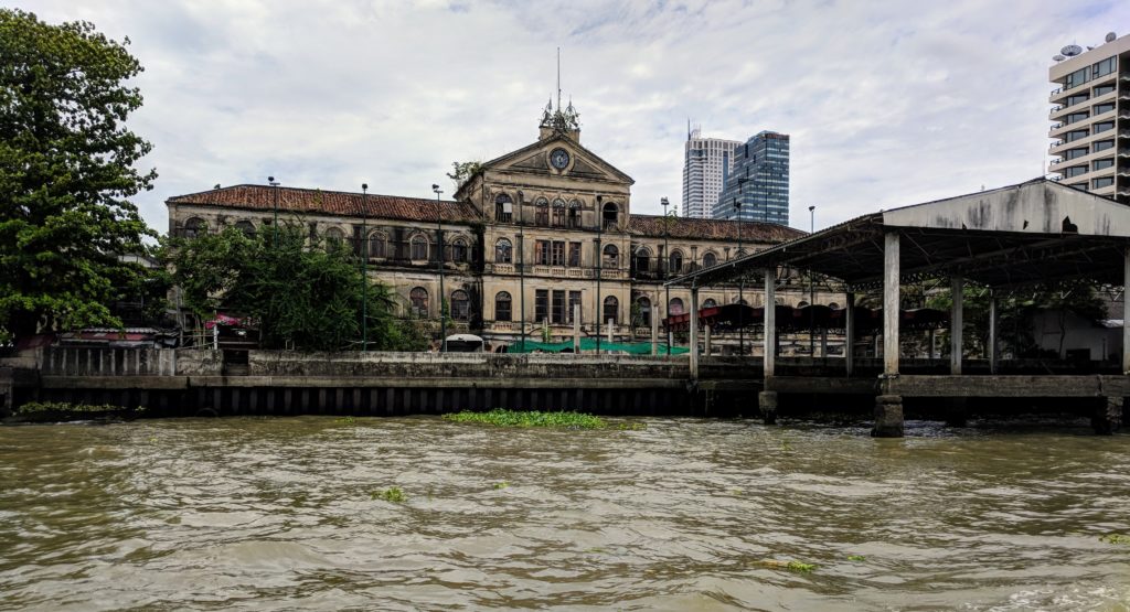 Blick vom Wassertaxi - Bangkok
