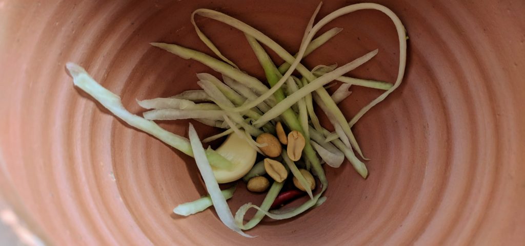 Thailändischer grüner Papayasalat Start