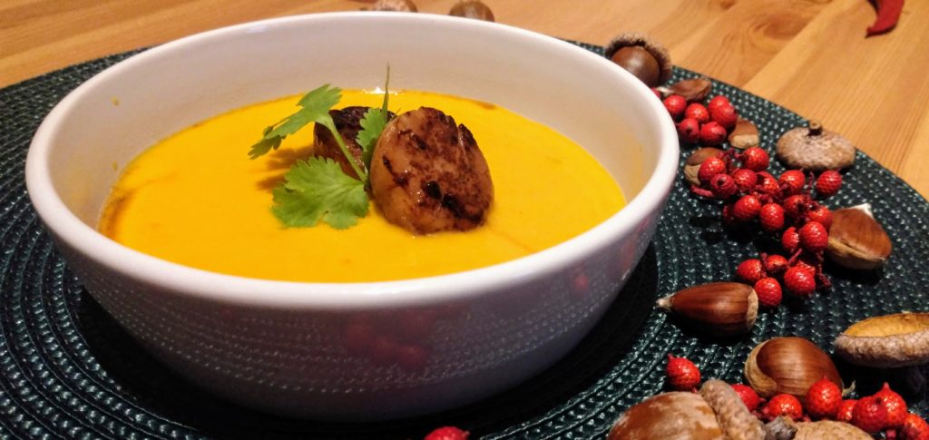 Kürbissuppe mit Kokos und Curry