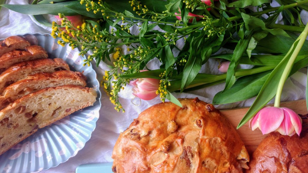 Poschweck - das zuckersüßes Aachener Osterbrot