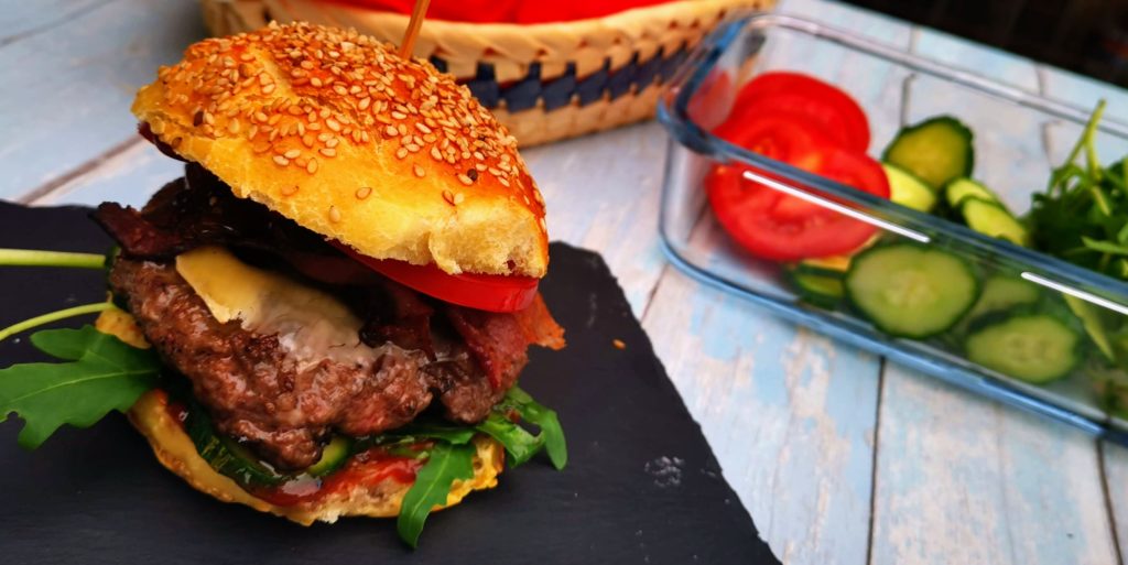 BBQ Burger vom Grill