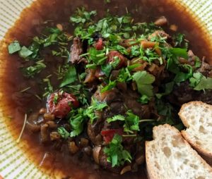 Ein Menü mit Ossobuco, Oktopus und Mango-Papaya-Salat - nach "Hayas Küche" von Haya Molcho