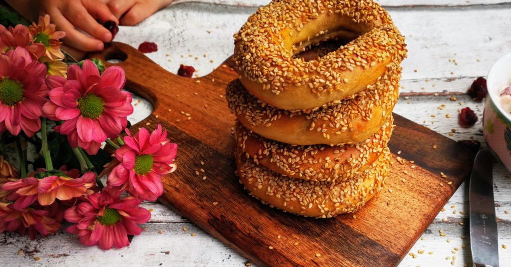 Montreal Bagels - mit Cranberry-Ahornsirup-Dip