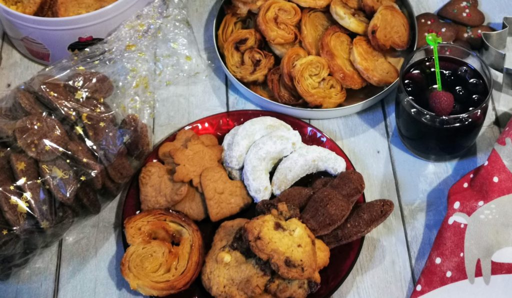Kekse und Plätzchen aus der Weihnachtsbäckerei