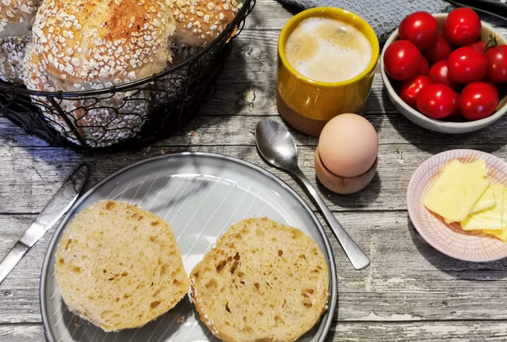 eckere Haferbrötchen Sonntagsfrühstück