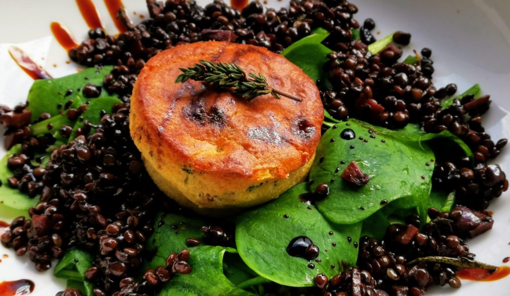 Portulak - Linsen Salat mit Ziegenkäse Muffins Detail