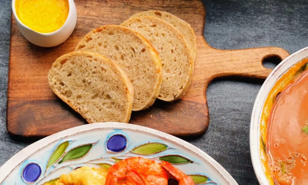 Pain Marette (pain de campagne) - französisches Weißbrot zur Bouillabaisse - scheiben