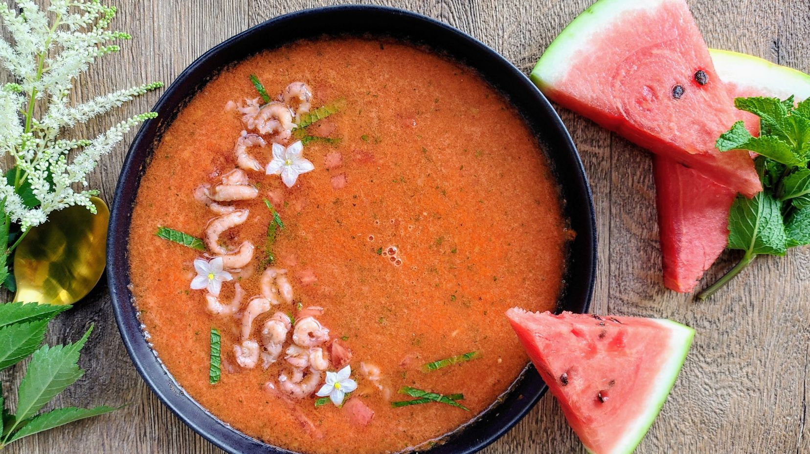 Wassermelonen Gazpacho – Karpuz Çorbası – vegan oder mit Krabben