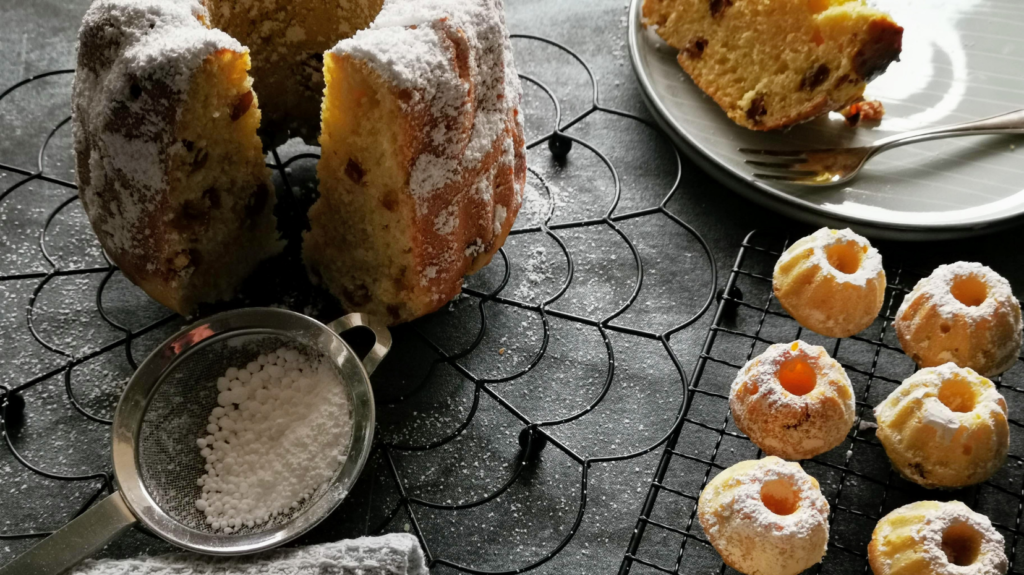 Klassischer Gugelhupf mit süßem Sauerteig