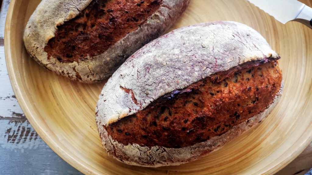 Dreikornbrot mit Leinsamen - Brot des Jahres 2021 der Innungsbaecker